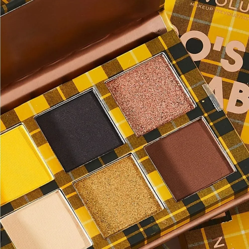 Revolution Beauty 90's Baby Eyeshadow Palette‎